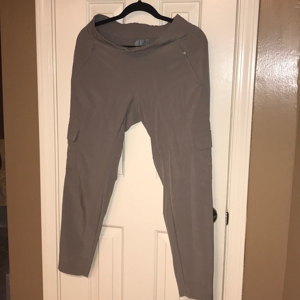 Athleta casual ankle pants, Size 6